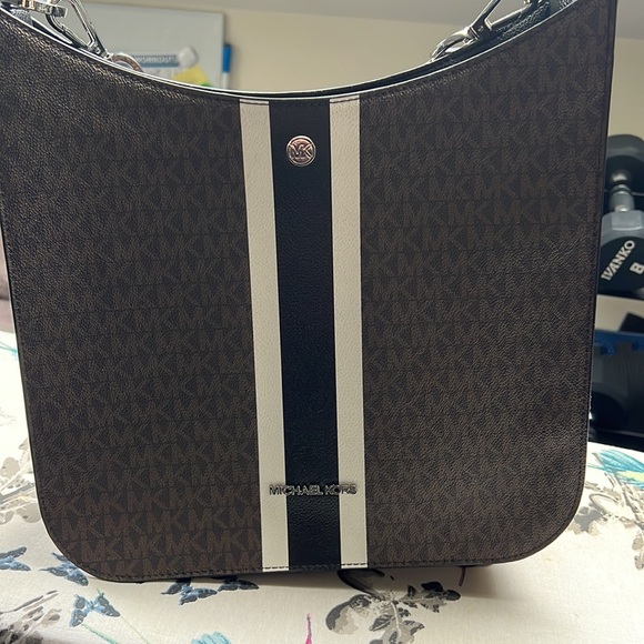 Michael Kors crossbody bag - Picture 6 of 6